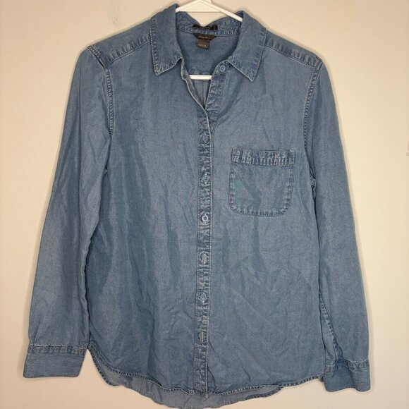 EDDIE BAUER Button Up Shirt Classic Fit Women's S Blue Denim Pocket Soft Stretch - Picture 1 of 4